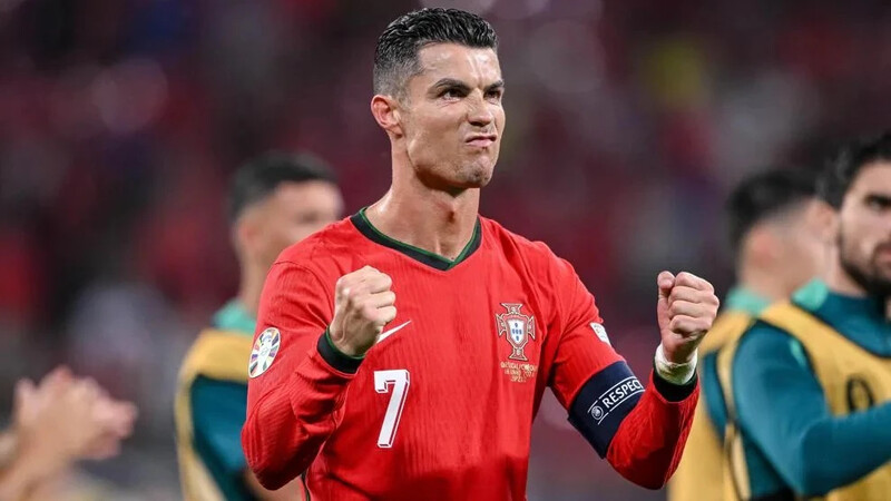 Cầu thủ tham dự Euro nhiều nhất Cristiano Ronaldo bắt đầu chinh chiến tại từ năm 2004 - XoilacTV